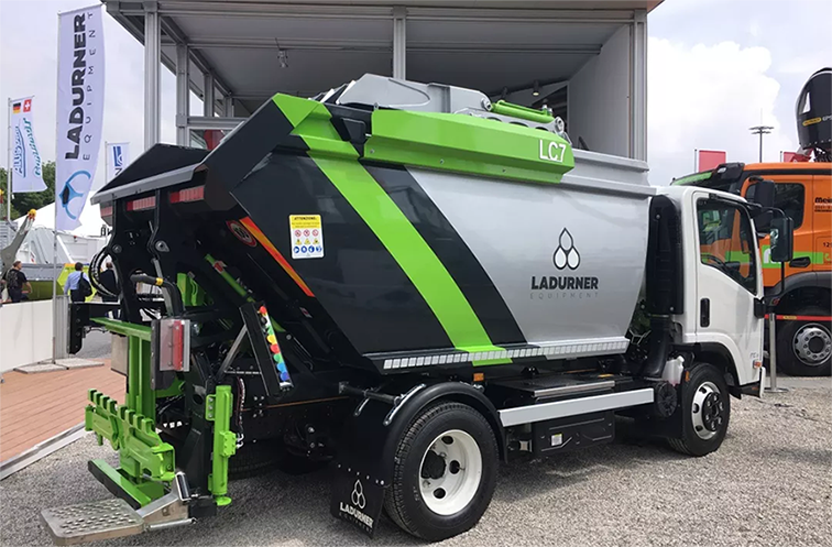 星空电竞中联环境装备出口意大利，进军海外环卫市场